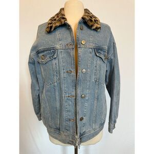 Forever 21 Denim Jacket Cheetah Fur Hood Size Medium